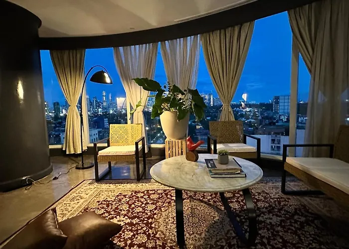 Apartment 55-sqm Urban In Poblacion Makati Manila
