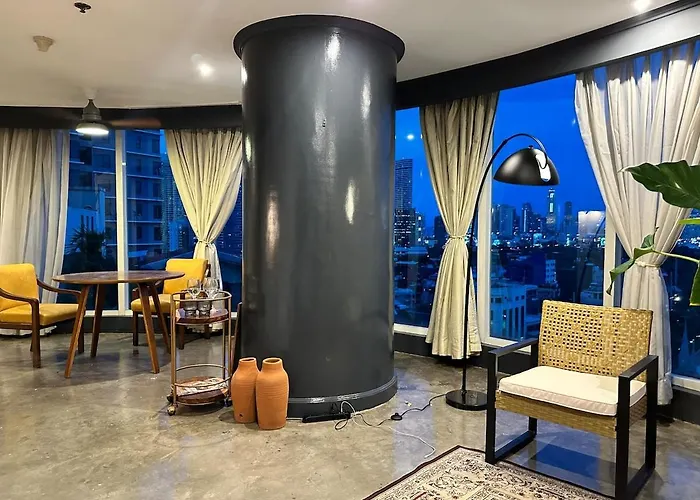 Apartment 55-sqm Urban In Poblacion Makati